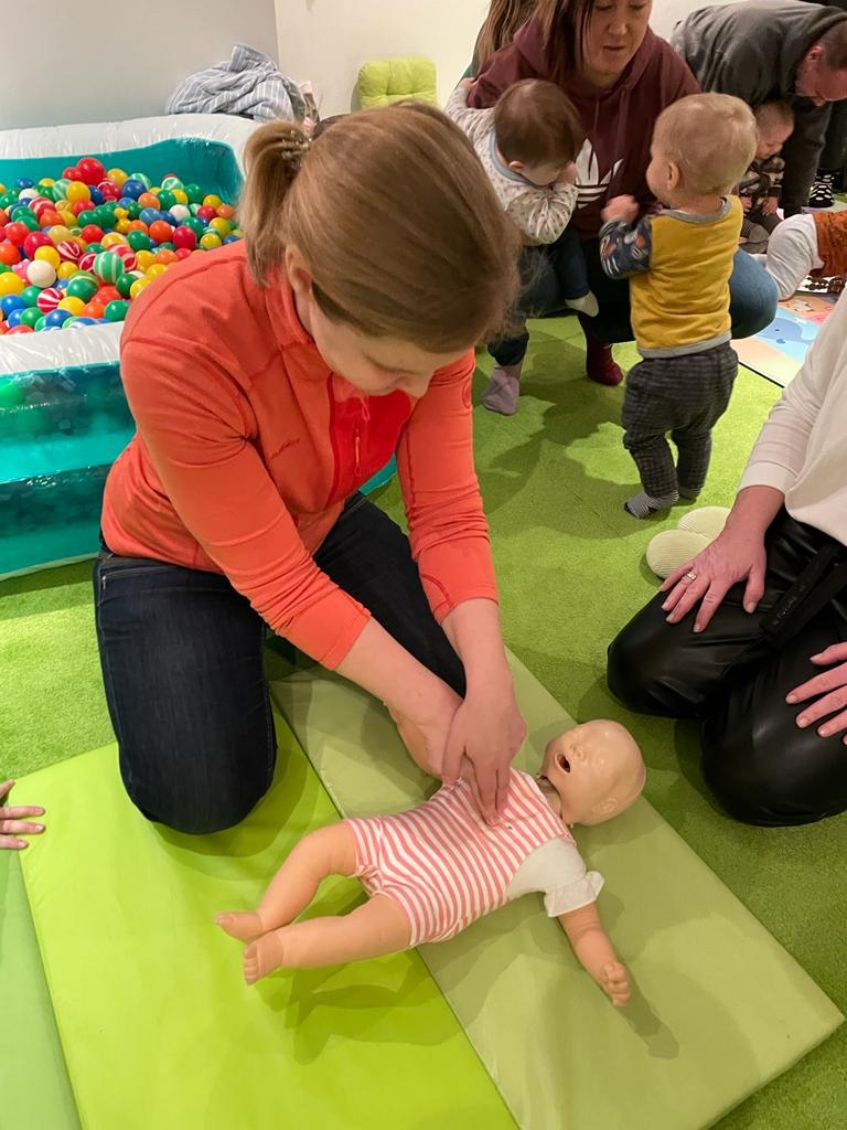 Erste Hilfe Kurs am Kind - Andrea Eckert - Baby-Bewegungsspiele PEKiP & Erste  Hilfe am Kind in Mainz